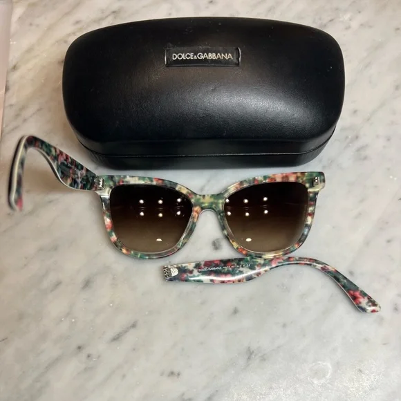 Dolce & Gabbana Sunglasses - Picture 4 of 4